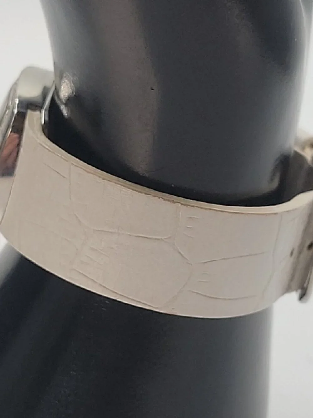 Fossil this elegant